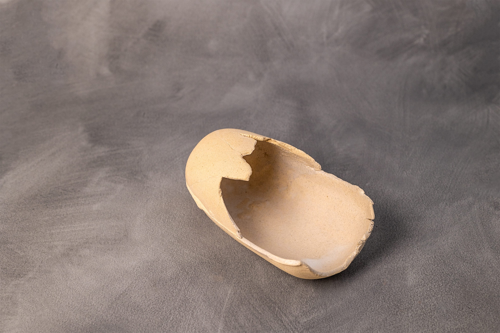 Pieza de cerámica de la vajilla diseñada para el proyecto.